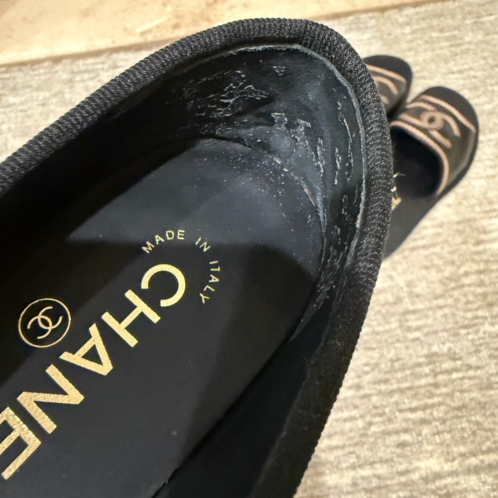 CHANEL Black Suede Loafers with Bow - Picture 3 of 5